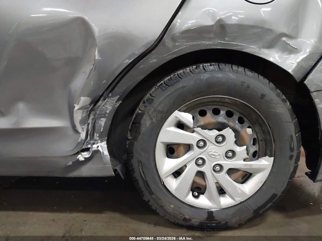 Hyundai ELANTRA SE 2018 5NPD74LF4JH287786 Image 18