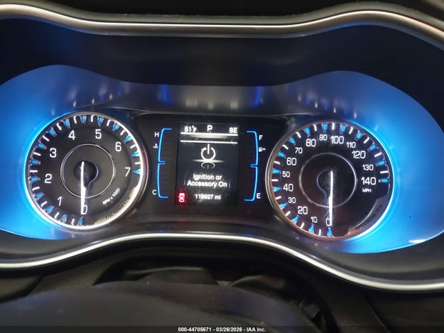 2016 Chrysler 200 Limited მანქანა იყიდება აუქციონზე, vin: 1C3CCCAB5GN183404, აუქციონის ნომერი: 44705671