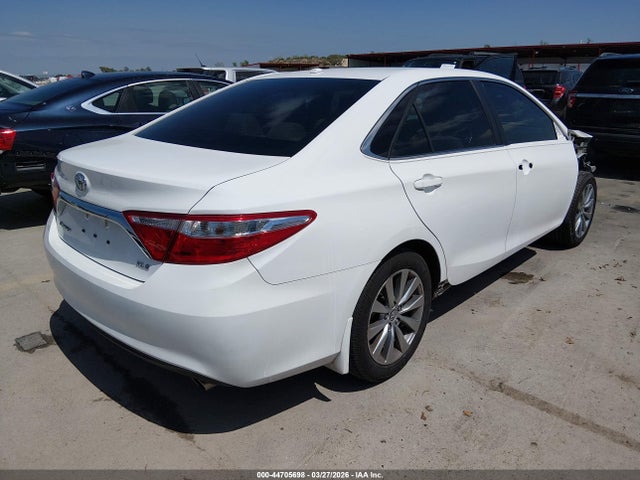 Toyota CAMRY XLE 2016 4T1BF1FK8GU550552 Image 4
