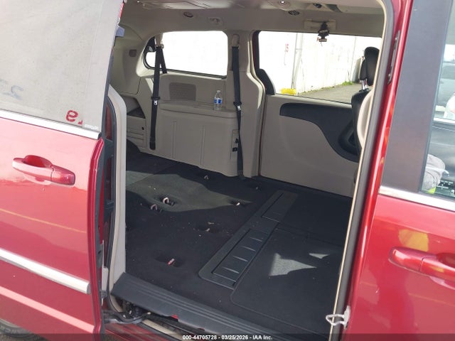 44705728 :رقم المزاد ، 2C4RC1BG0CR338006 vin ، 2012 Chrysler Town & Country Touring مزاد بيع