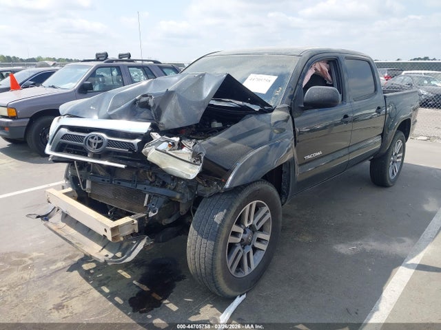 2015 Toyota Tacoma Base V6 მანქანა იყიდება აუქციონზე, vin: 3TMLU4EN7FM166910, აუქციონის ნომერი: 44705758