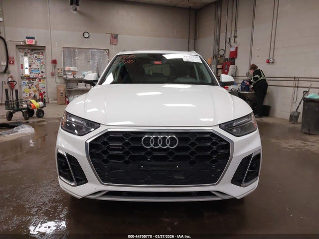 2022 Audi Q5 Premium 45 Tfsi S Line Quattro S Tronic მანქანა იყიდება აუქციონზე, vin: WA1GAAFYXN2100689, აუქციონის ნომერი: 44705770