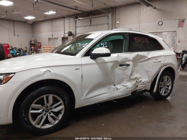 2022 Audi Q5 Premium 45 Tfsi S Line Quattro S Tronic მანქანა იყიდება აუქციონზე, vin: WA1GAAFYXN2100689, აუქციონის ნომერი: 44705770