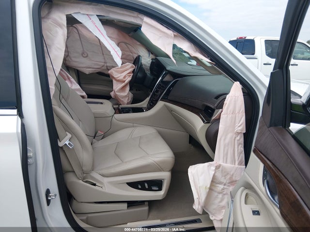 Продаж на аукціоні авто 2017 Cadillac Escalade Esv Premium Luxury, vin: 1GYS3JKJ5HR201633, номер лоту: 44705771