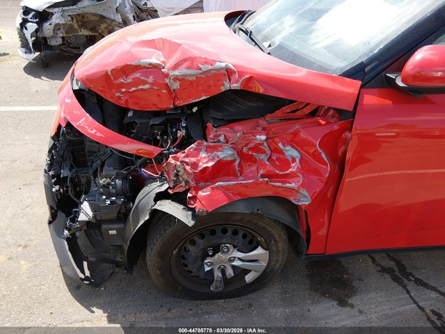KNDJ23AU8M7139632 KIA SOUL LX