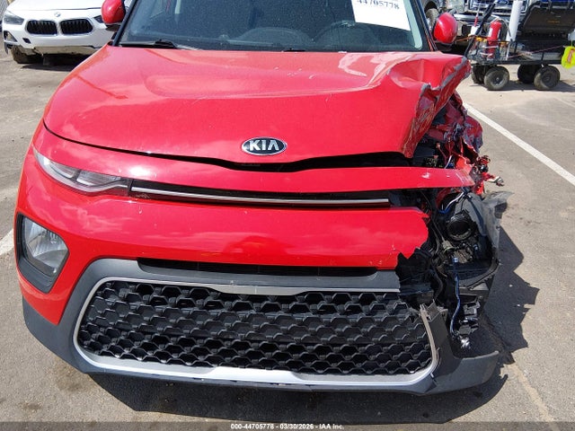 KNDJ23AU8M7139632 KIA SOUL LX