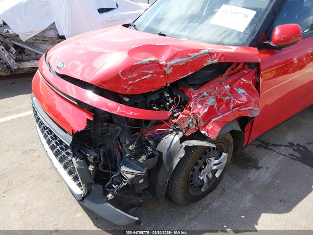 KNDJ23AU8M7139632 KIA SOUL LX