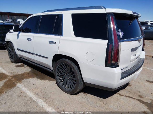 2016 Cadillac Escalade Platinum მანქანა იყიდება აუქციონზე, vin: 1GYS4DKJ8GR325442, აუქციონის ნომერი: 44705792