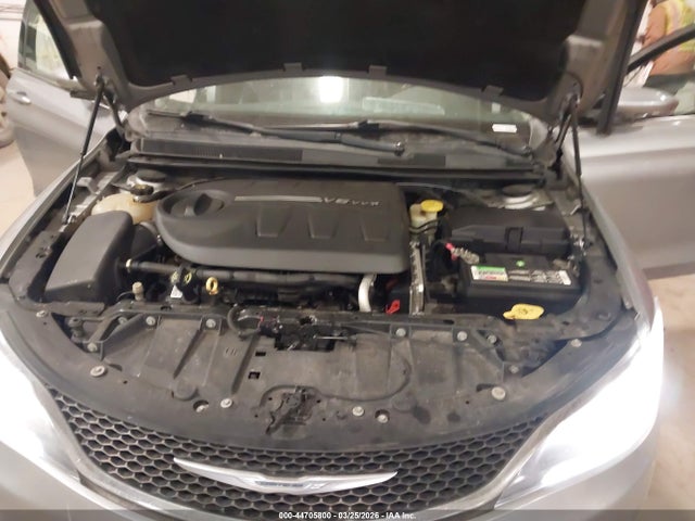 Aukcja sprzedaży 2015 Chrysler 200 C, vin: 1C3CCCEG3FN673764, numer aukcji: 44705800