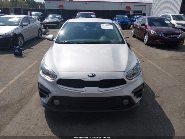 44705846 :رقم المزاد ، 3KPF24AD1ME335892 vin ، 2021 Kia Forte Lxs مزاد بيع