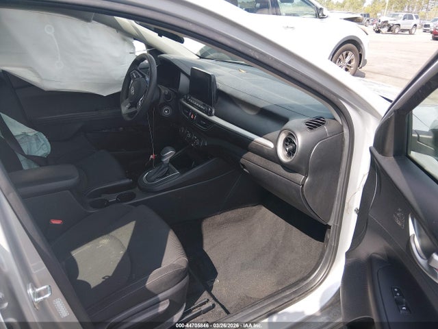 44705846 :رقم المزاد ، 3KPF24AD1ME335892 vin ، 2021 Kia Forte Lxs مزاد بيع