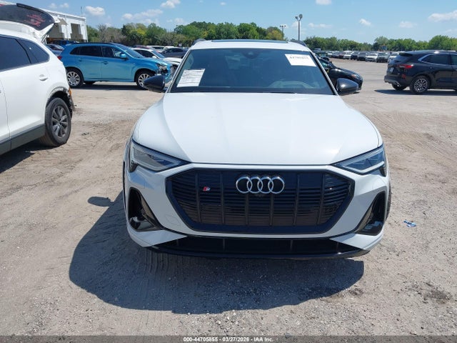 WA1VCBGE5NB033575 Audi E-tron S Prestige Quattro