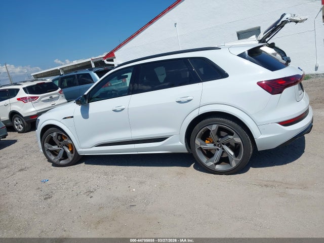 WA1VCBGE5NB033575 Audi E-tron S Prestige Quattro