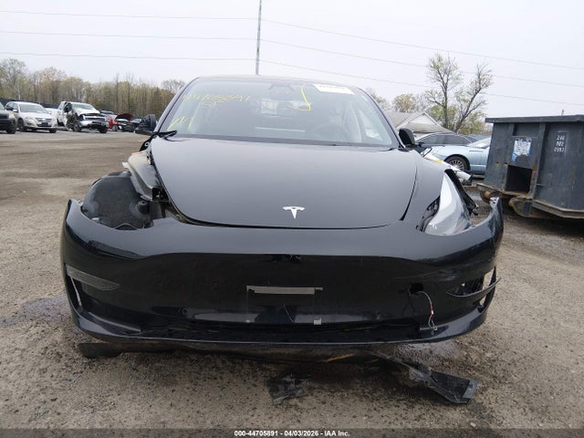 44705891 :رقم المزاد ، 5YJ3E1EA4NF101265 vin ، 2022 Tesla Model 3 Rear-wheel Drive مزاد بيع