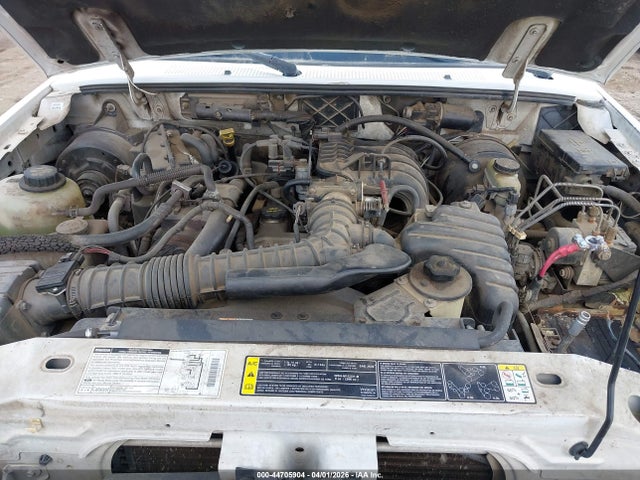 44705904 :رقم المزاد ، 4F4YR12D71TM25589 vin ، 2001 Mazda B2300 Se/sx مزاد بيع