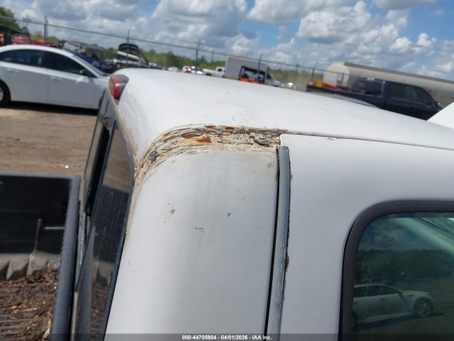 44705904 :رقم المزاد ، 4F4YR12D71TM25589 vin ، 2001 Mazda B2300 Se/sx مزاد بيع
