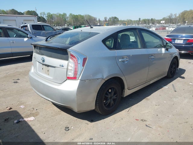 2015 TOYOTA PRIUS JTDKN3DU2F0469379 Photo 3