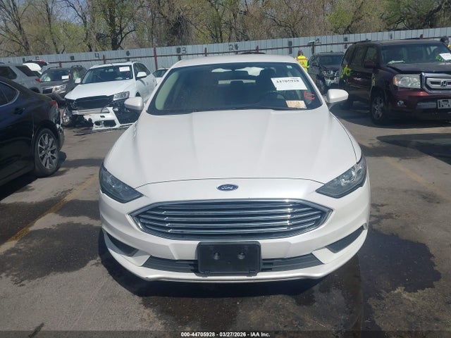 3FA6P0HD5HR313267 Ford FUSION SE