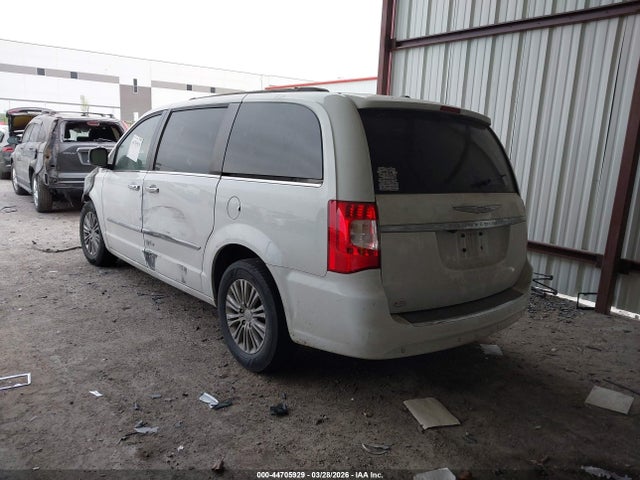2015 Chrysler Town & Country Touring-l მანქანა იყიდება აუქციონზე, vin: 2C4RC1CG6FR573884, აუქციონის ნომერი: 44705929