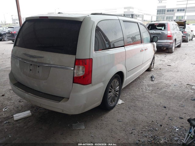 2015 Chrysler Town & Country Touring-l მანქანა იყიდება აუქციონზე, vin: 2C4RC1CG6FR573884, აუქციონის ნომერი: 44705929
