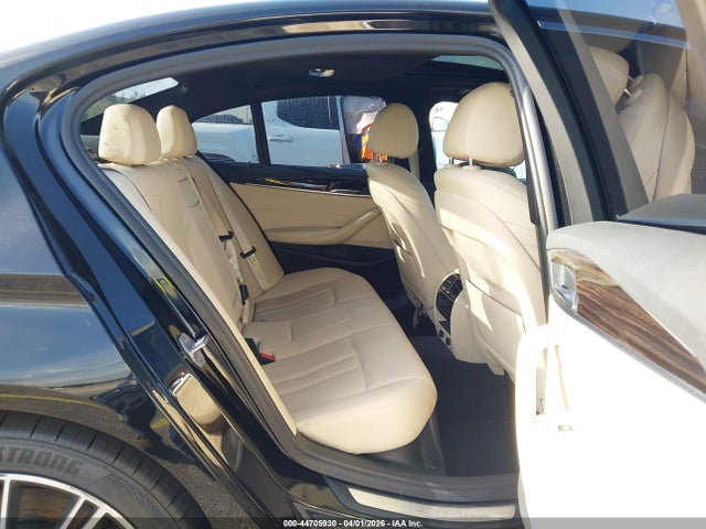 Продажа на аукционе авто 2019 Bmw 530i, vin: WBAJA5C5XKWW08160, номер лота: 44705930