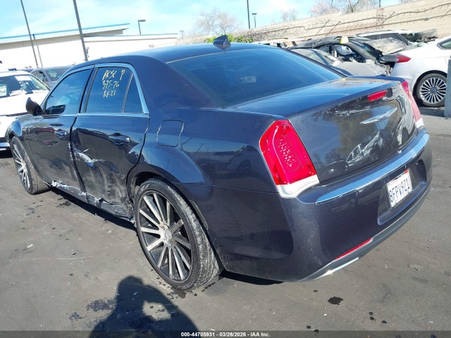 2015 CHRYSLER 300 2C3CCAAGXFH829916 Photo 2