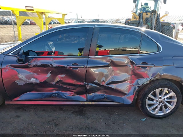4T1C11AK9MU466455 Toyota CAMRY LE