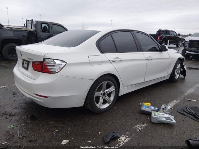Продажа на аукционе авто 2014 Bmw 320i Xdrive, vin: WBA3C3C56EF985001, номер лота: 44705966