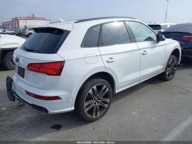 2020 AUDI SQ5 WA1C4BFY0L2007530 Photo 3