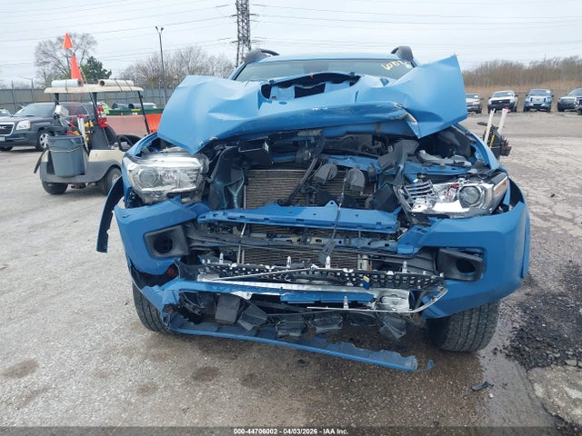 5TFCZ5AN9KX185962 Toyota Tacoma Trd Sport