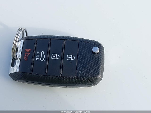 5XXGT4L38KG283753 KIA Optima Lx