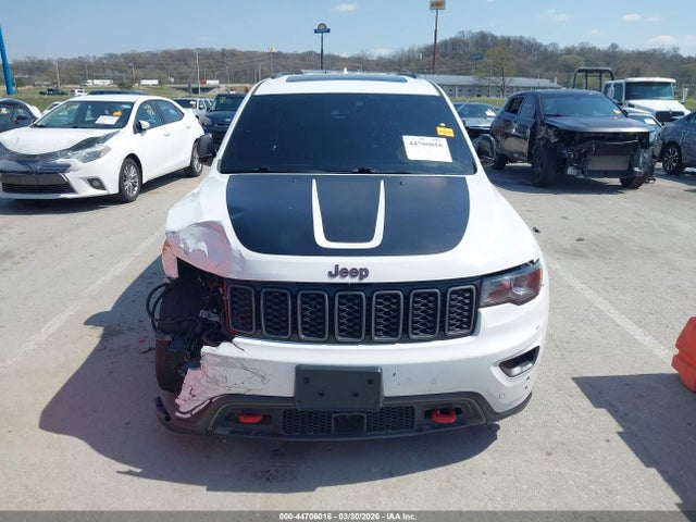 44706016 :رقم المزاد ، 1C4RJFLG2JC418897 vin ، 2018 Jeep Grand Cherokee Trailhawk 4x4 مزاد بيع