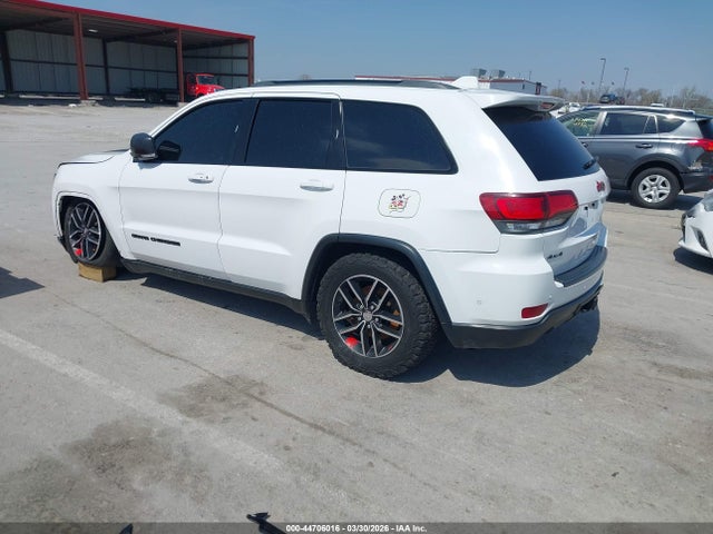 44706016 :رقم المزاد ، 1C4RJFLG2JC418897 vin ، 2018 Jeep Grand Cherokee Trailhawk 4x4 مزاد بيع