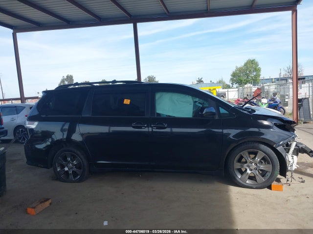 Toyota Sienna Se Premium 8 Passenger 2015 5TDXK3DC8FS606375 Image 13