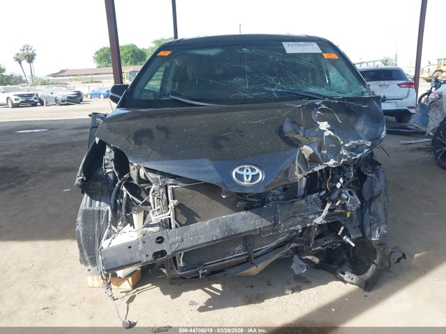 2015 TOYOTA SIENNA 5TDXK3DC8FS606375 Photo 5