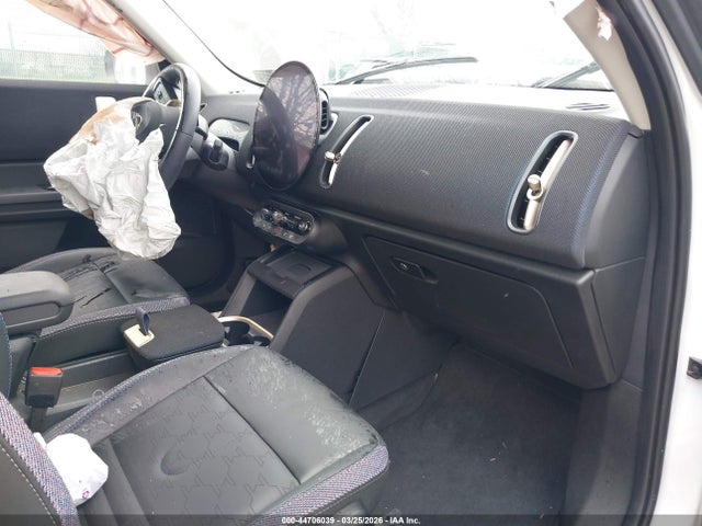 2025 MINI COUNTRYMAN WMZ23GA07S7R36747 Photo 4