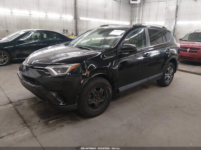 2018 Toyota Rav4 Le მანქანა იყიდება აუქციონზე, vin: 2T3BFREV7JW833565, აუქციონის ნომერი: 44706045