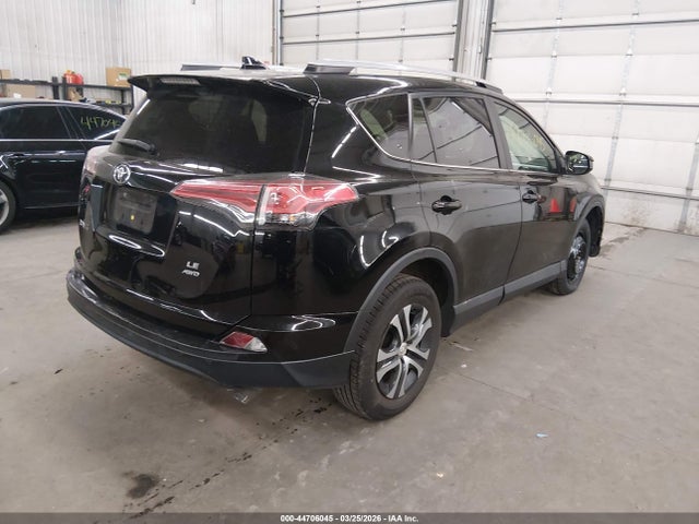 2018 Toyota Rav4 Le მანქანა იყიდება აუქციონზე, vin: 2T3BFREV7JW833565, აუქციონის ნომერი: 44706045