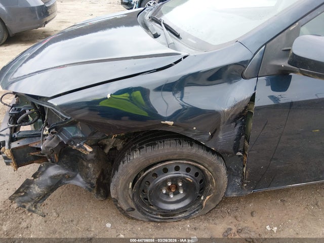 2018 Toyota Corolla Le მანქანა იყიდება აუქციონზე, vin: 2T1BURHE8JC067101, აუქციონის ნომერი: 44706058