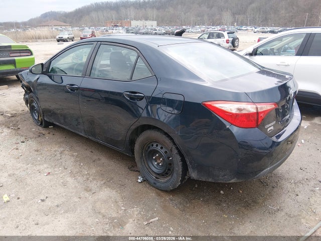 2018 Toyota Corolla Le მანქანა იყიდება აუქციონზე, vin: 2T1BURHE8JC067101, აუქციონის ნომერი: 44706058