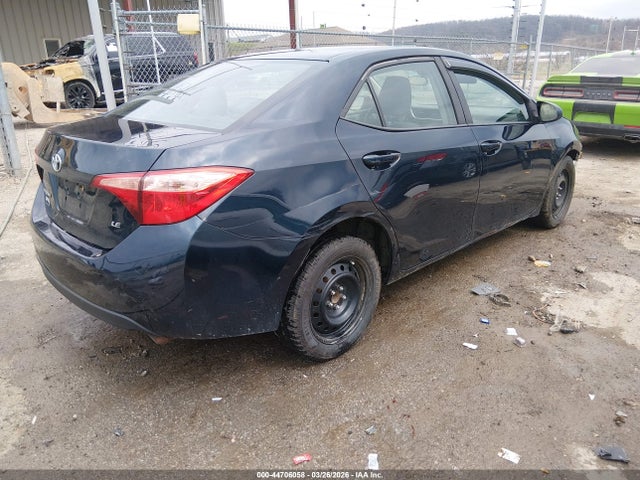 2018 Toyota Corolla Le მანქანა იყიდება აუქციონზე, vin: 2T1BURHE8JC067101, აუქციონის ნომერი: 44706058