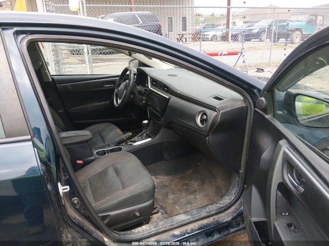 2018 Toyota Corolla Le მანქანა იყიდება აუქციონზე, vin: 2T1BURHE8JC067101, აუქციონის ნომერი: 44706058