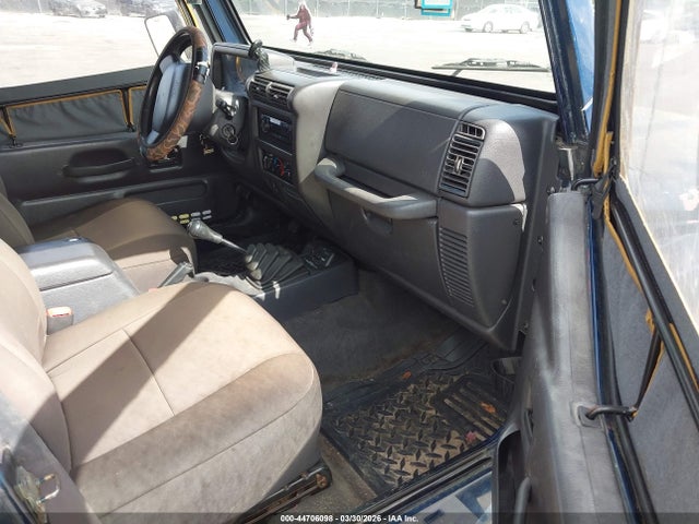 2000 JEEP WRANGLER 1J4FA29P0YP777729 Photo 4