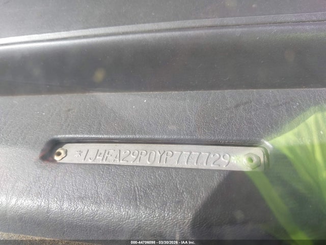 2000 JEEP WRANGLER 1J4FA29P0YP777729 Photo 8