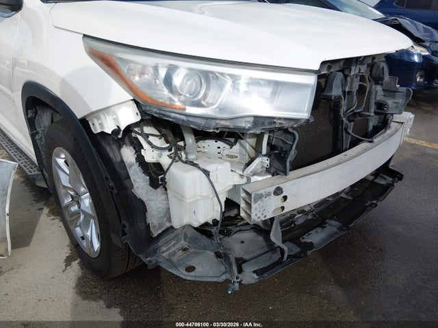 Toyota Highlander Limited V6 2014 5TDYKRFHXES007914 Image 19