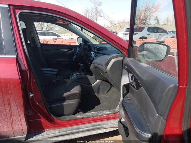 5N1AT2MV9JC819453 Nissan ROGUE SV