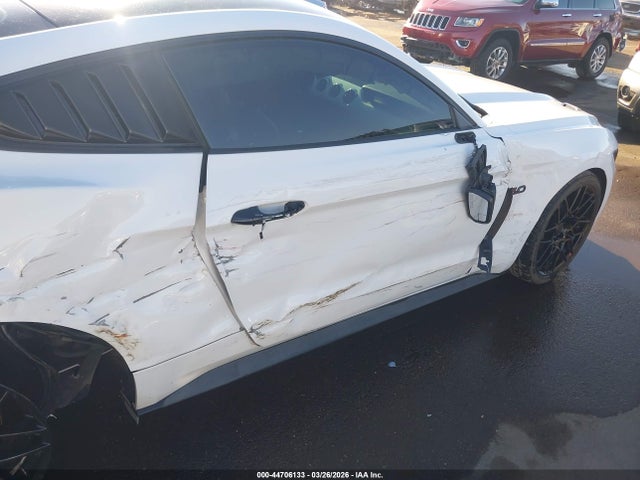 1FA6P8CFXF5322585 Ford Mustang Gt Premium