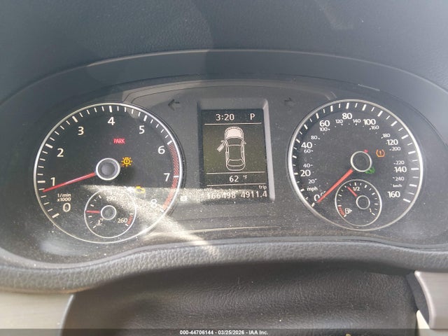 2014 Volkswagen Passat 1.8t Se მანქანა იყიდება აუქციონზე, vin: 1VWBT7A30EC081800, აუქციონის ნომერი: 44706144