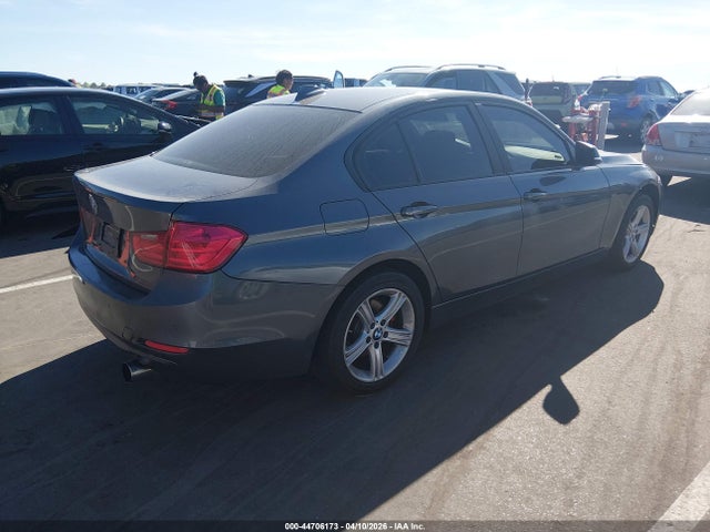 2012 BMW 328I WBA3A5C54CF342385 Photo 3