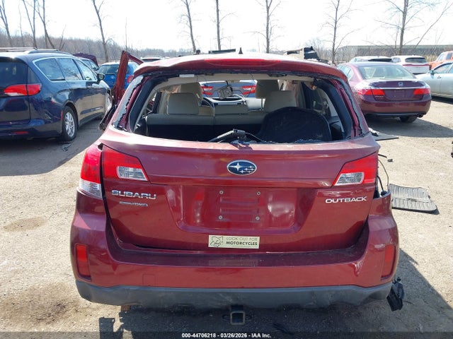 44706218 :رقم المزاد ، 4S4BRCFC1B3346878 vin ، 2011 Subaru Outback 2.5i Premium مزاد بيع